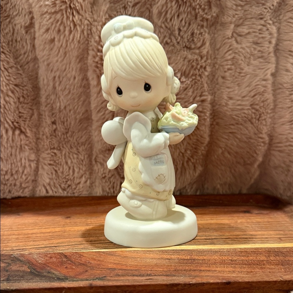 Precious Moments “There is Joy in Serving Jesus” E-7157